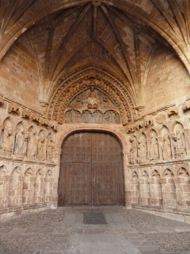 Vista de la Portada gotica