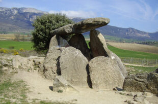 dolmen-la-chabola-de-la-hechicera-iberia-arcana