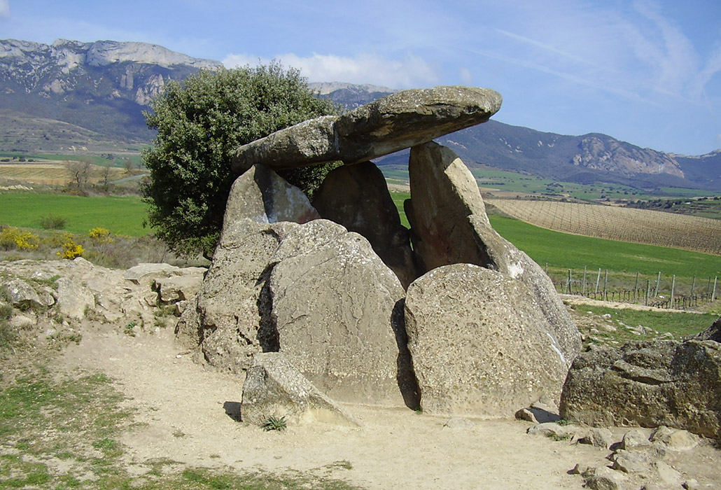 dolmen-la-chabola-de-la-hechicera-iberia-arcana