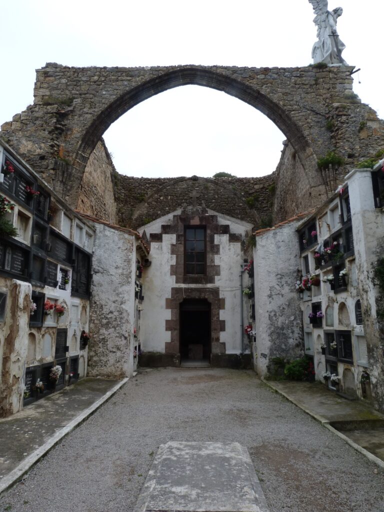 cementerio comillas