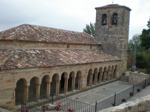 Pórtico de la Iglesia de Carabias