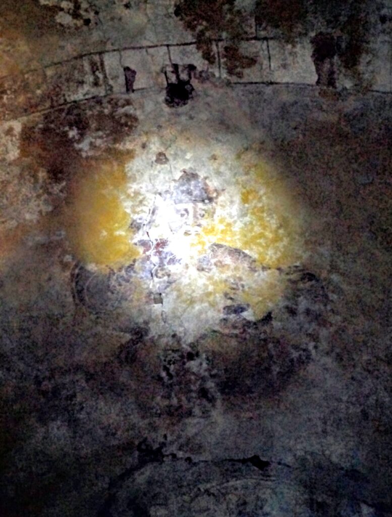 La Boveda es presidida por la imagen de San Salvador